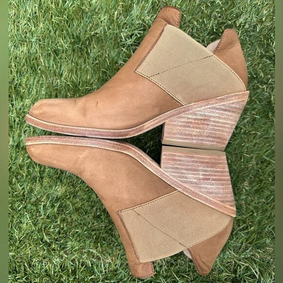 Eileen Fisher Even Nubuck Minimalist Western Boho Block Heel Ankle Booties 6.5 - Picture 3 of 11